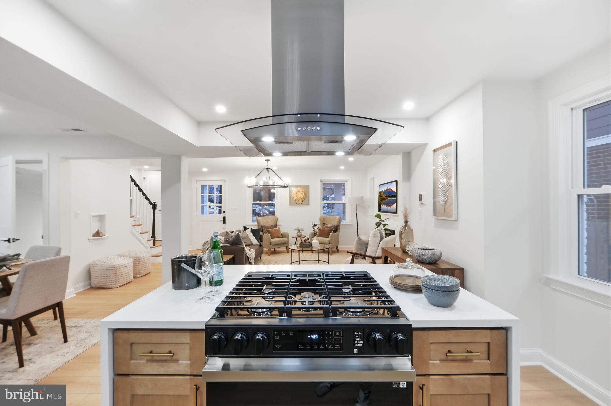 5520 NORTH CAPITOL STREET NW