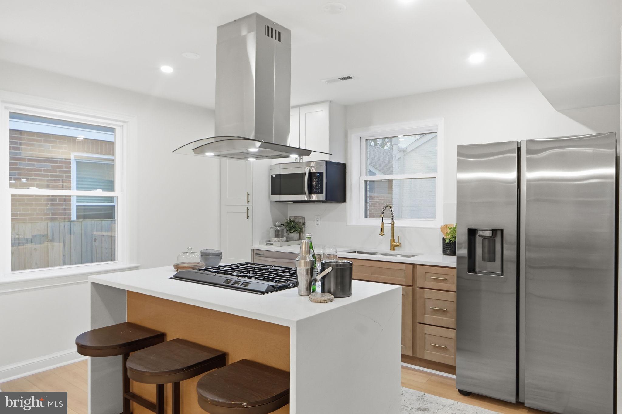 5520 NORTH CAPITOL STREET NW