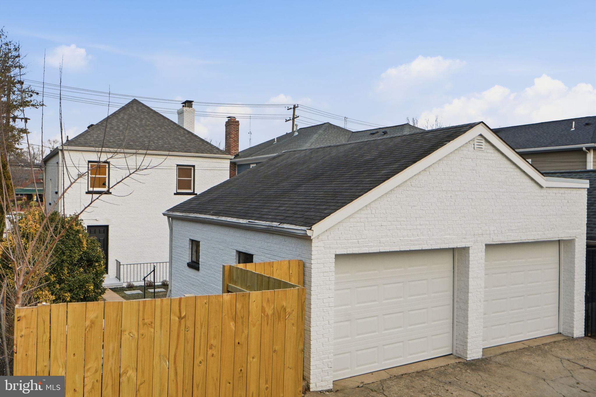 5520 NORTH CAPITOL STREET NW