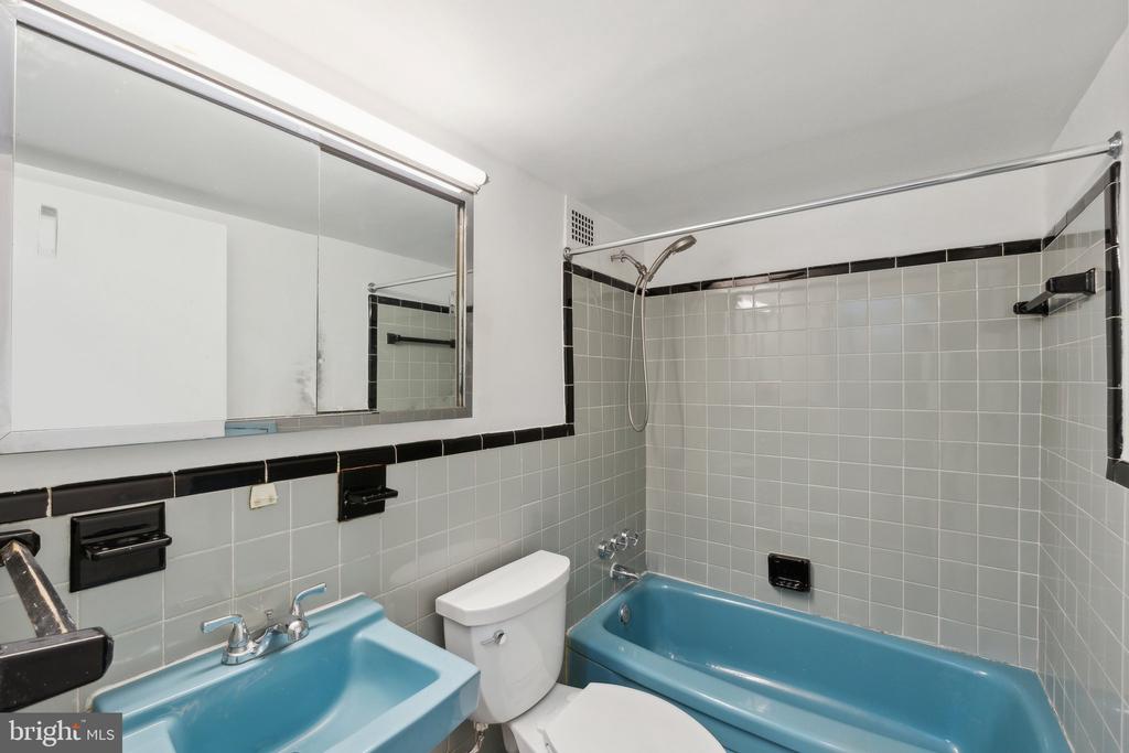 6445 LUZON AVENUE NW Unit: 109