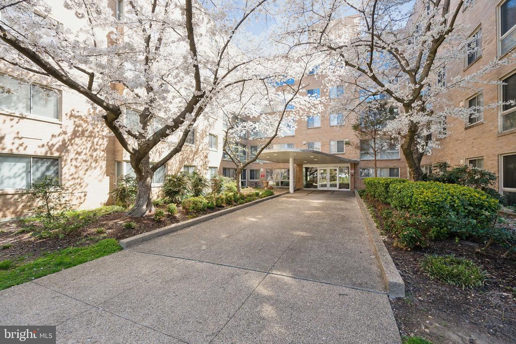 6445 LUZON AVENUE NW Unit: 109