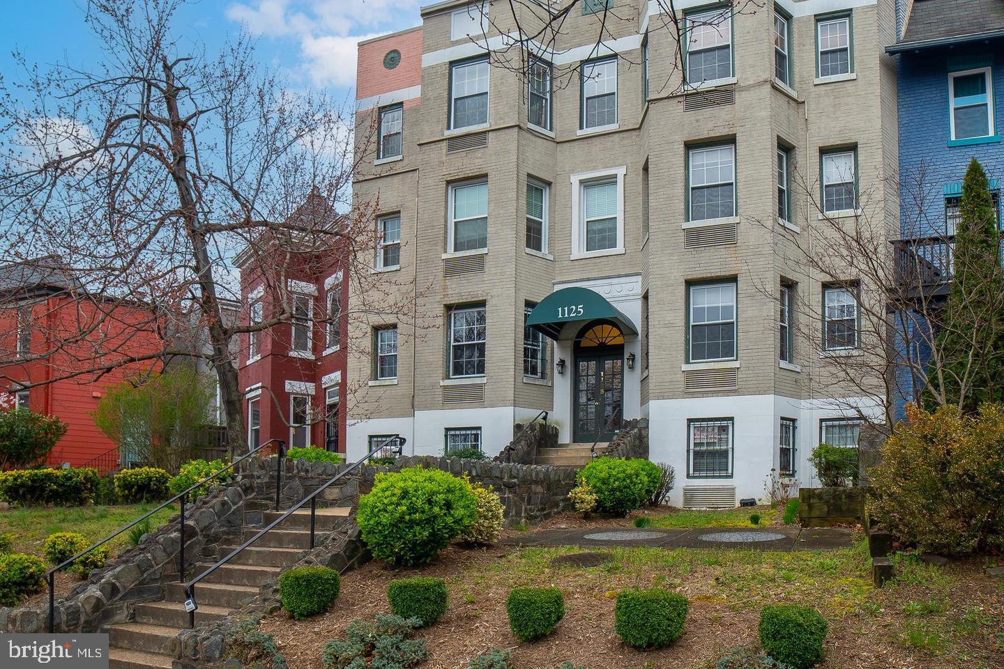 1125 MARYLAND AVENUE NE 6
