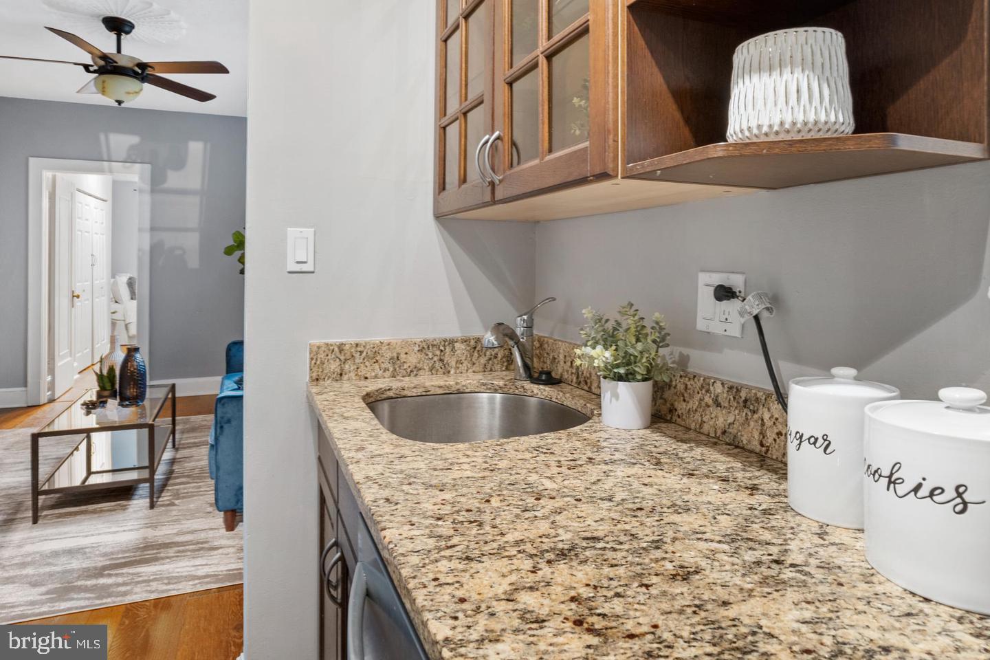 1125 MARYLAND AVENUE NE 6