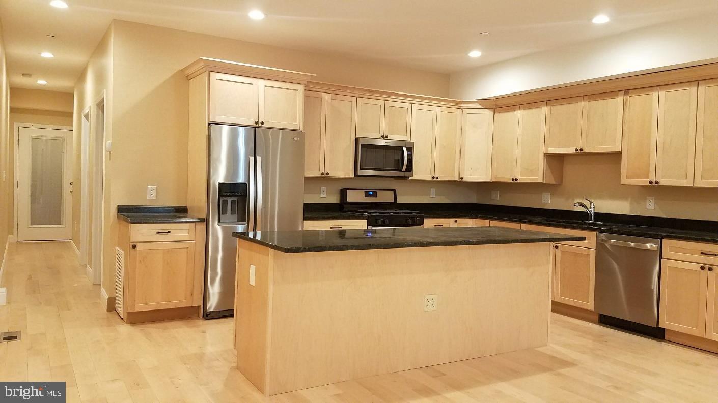 206 MORGAN STREET NW