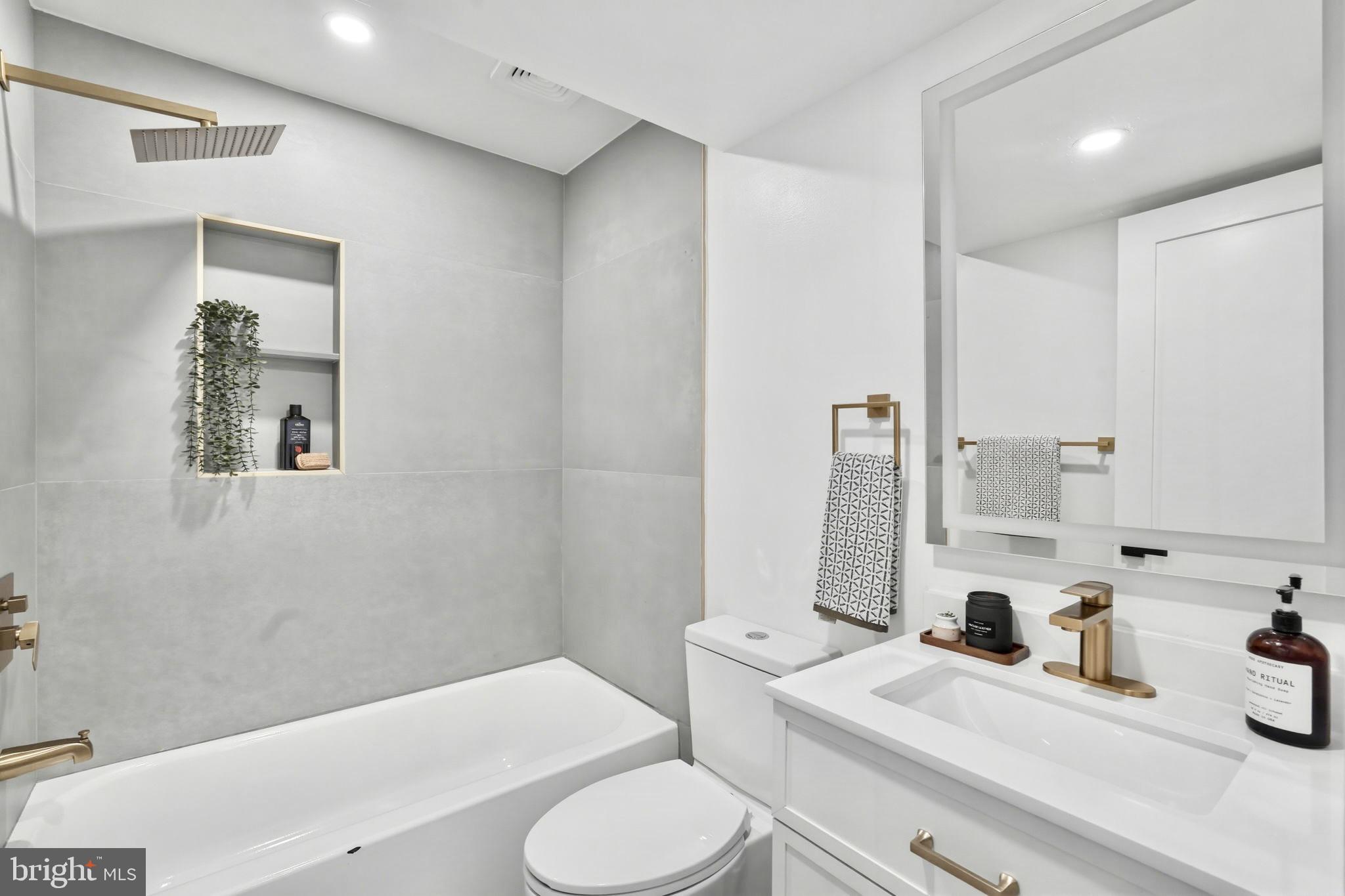 1355 LONGFELLOW STREET NW