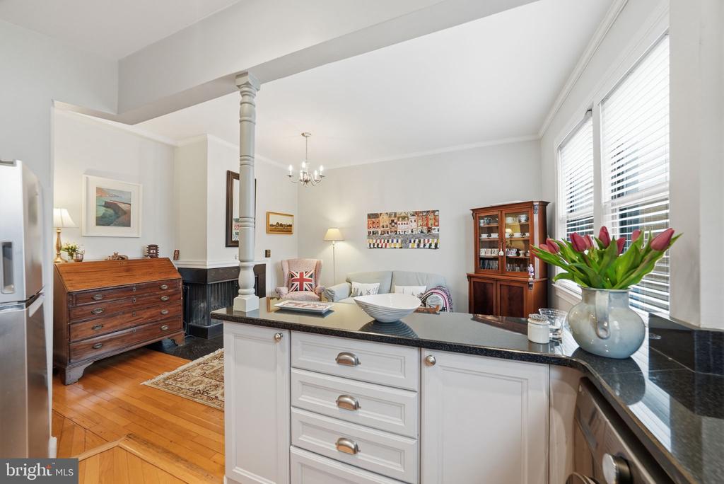 18 9TH STREET NE 307