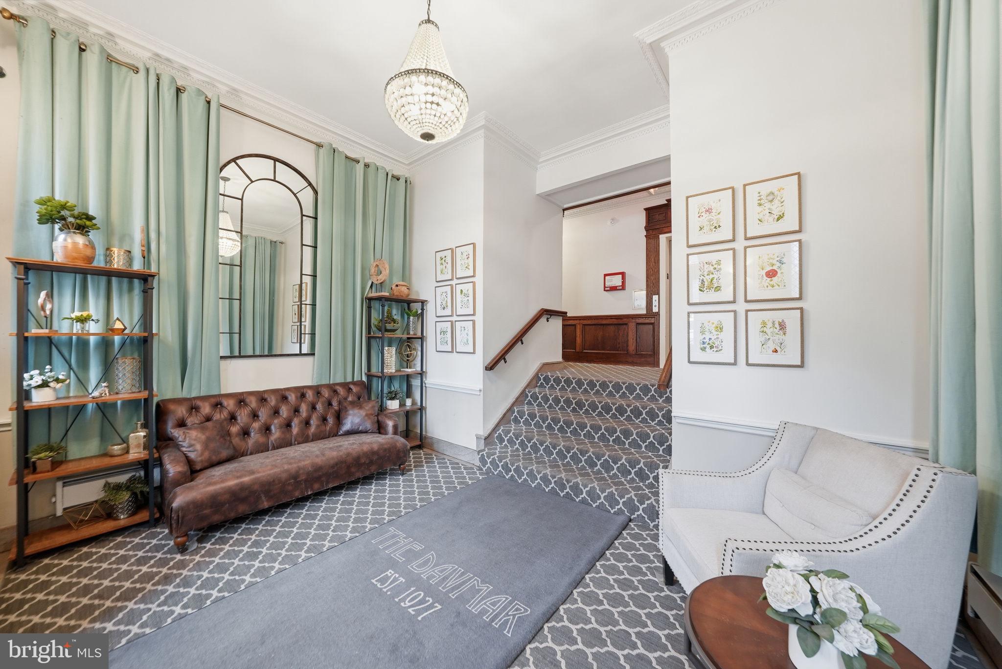 18 9TH STREET NE 307