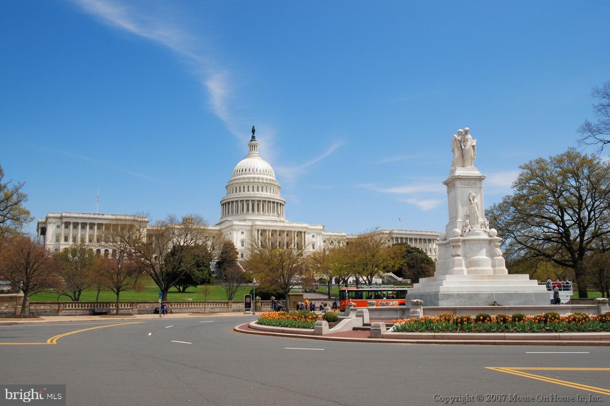 18 9TH STREET NE 307