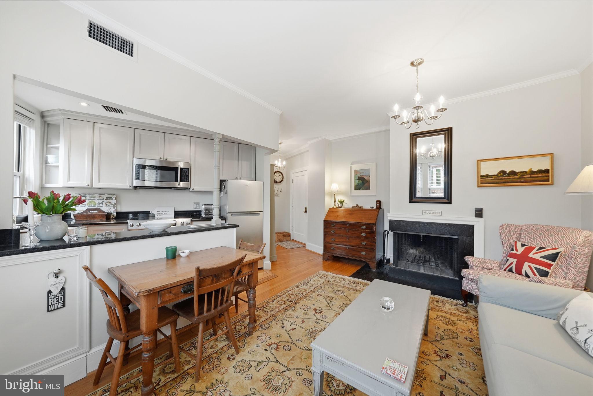 18 9TH STREET NE 307