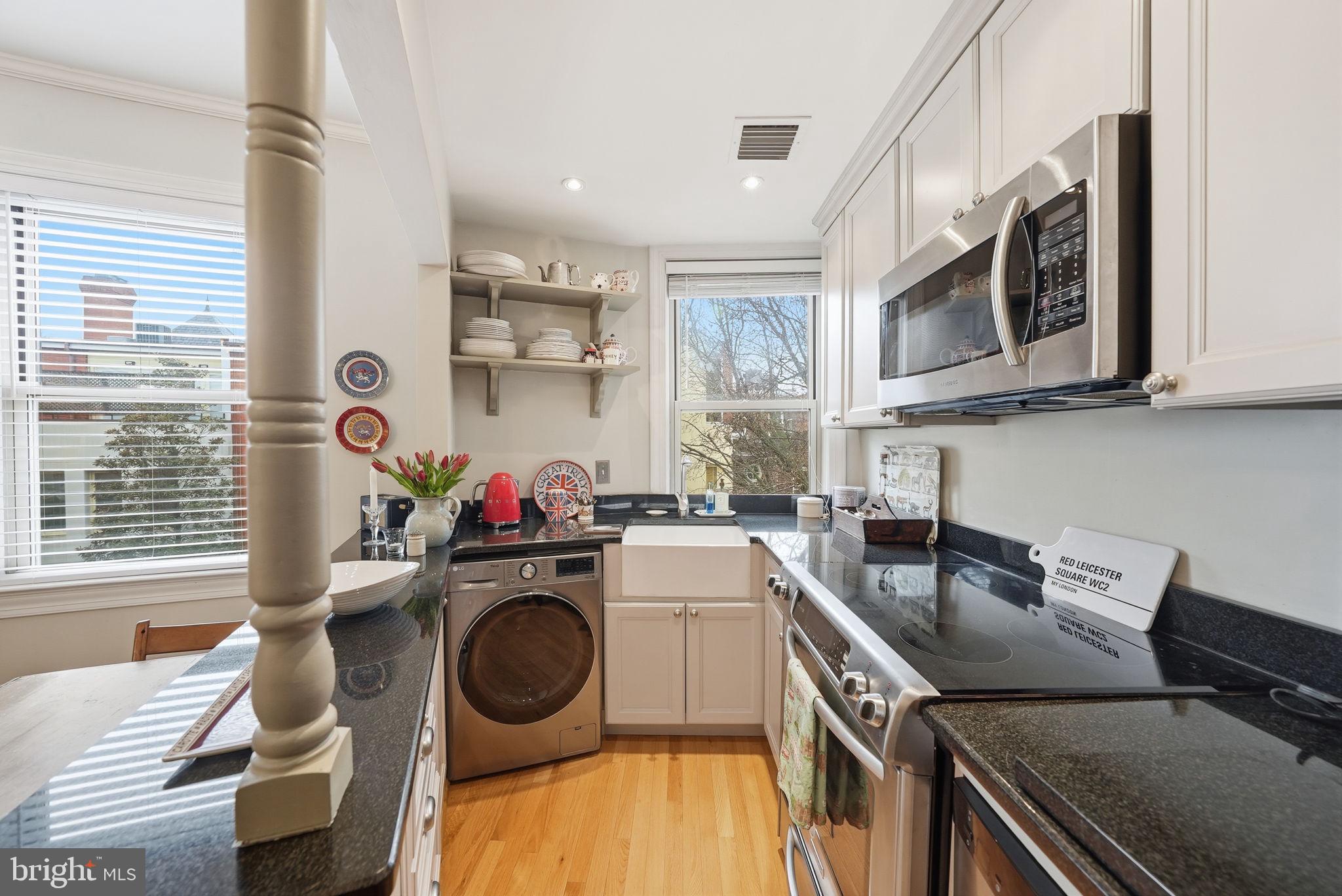 18 9TH STREET NE 307