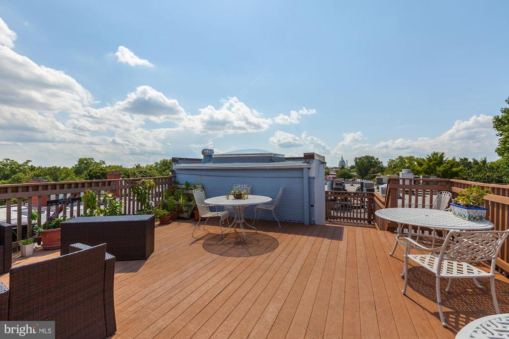 18 9TH STREET NE 307
