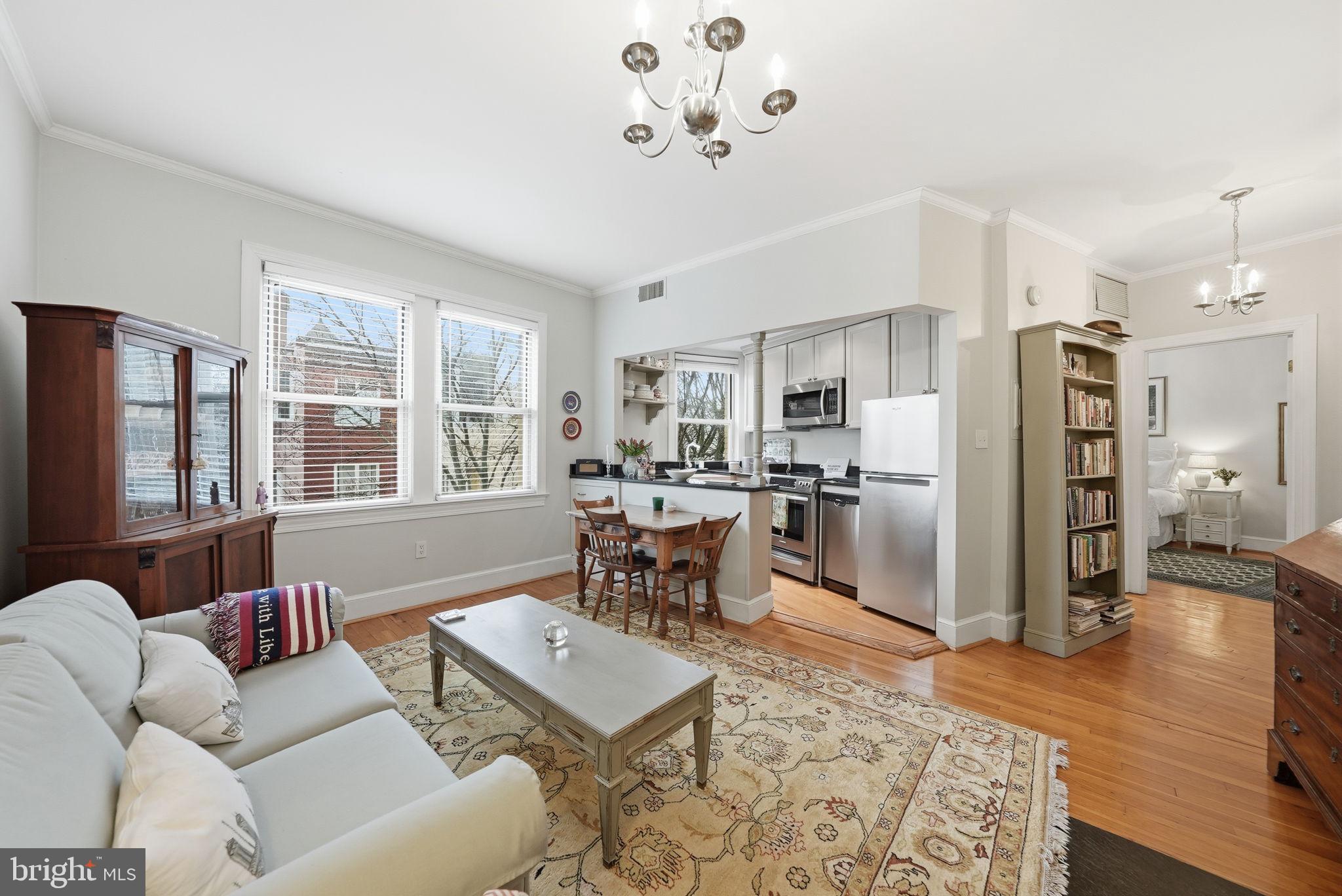 18 9TH STREET NE 307