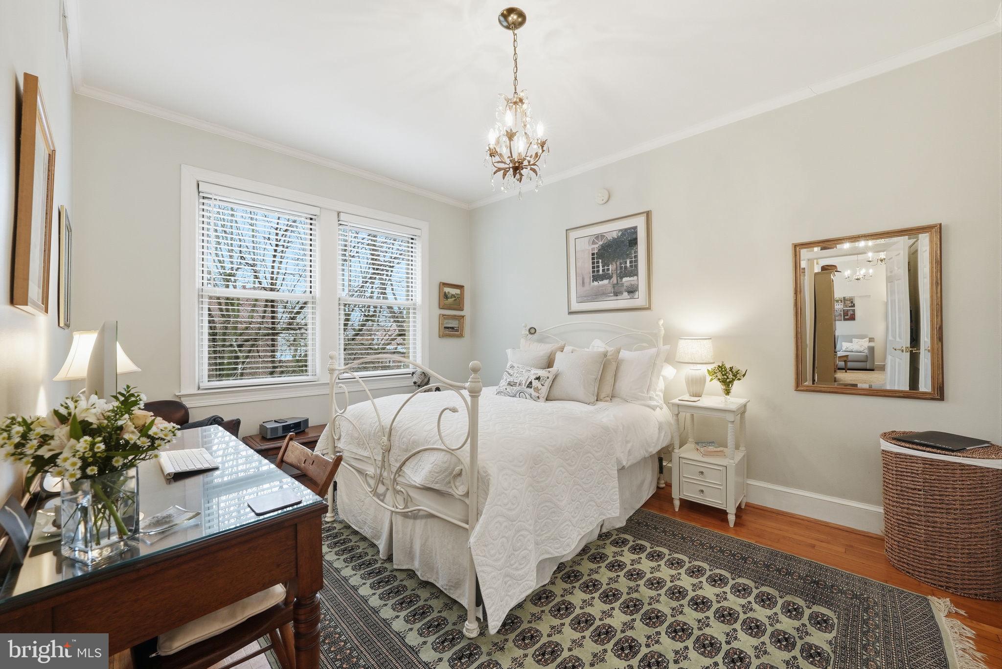 18 9TH STREET NE 307