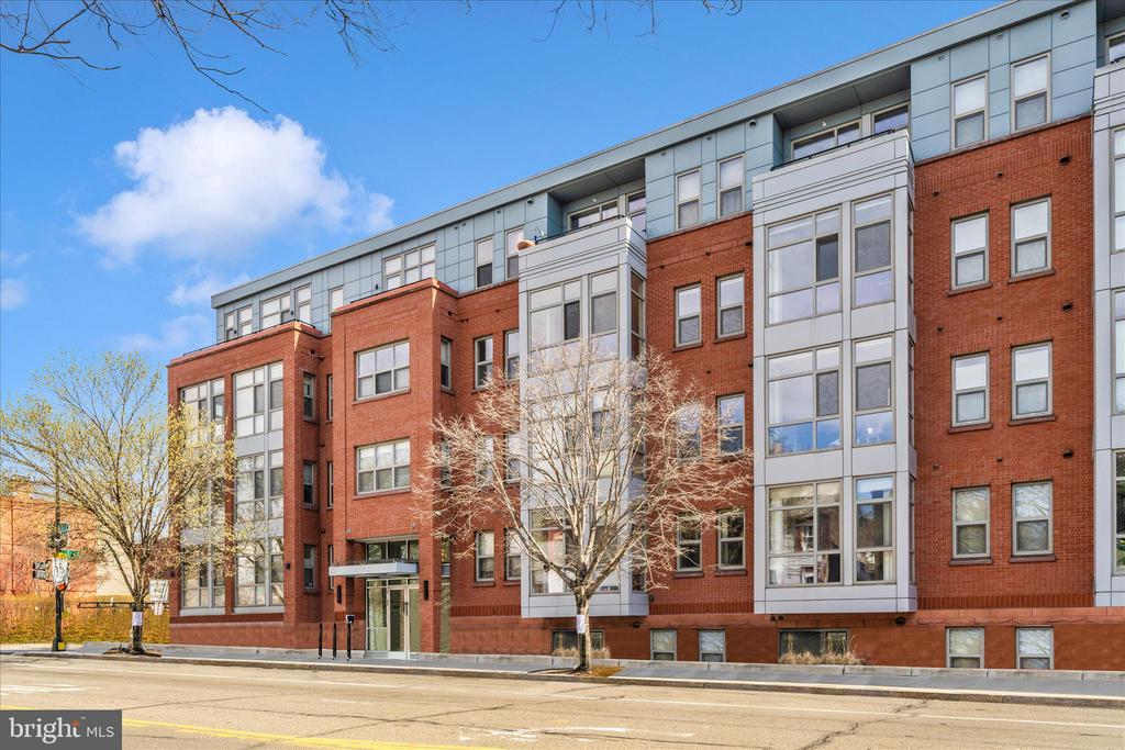 900 11TH STREET SE 203