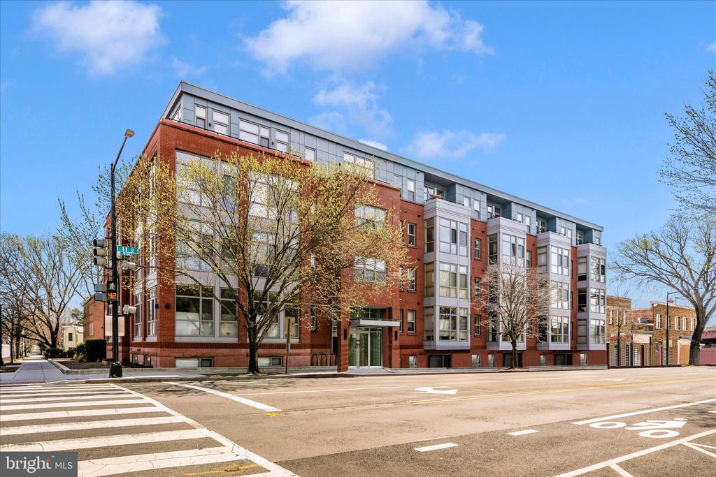 900 11TH STREET SE 203