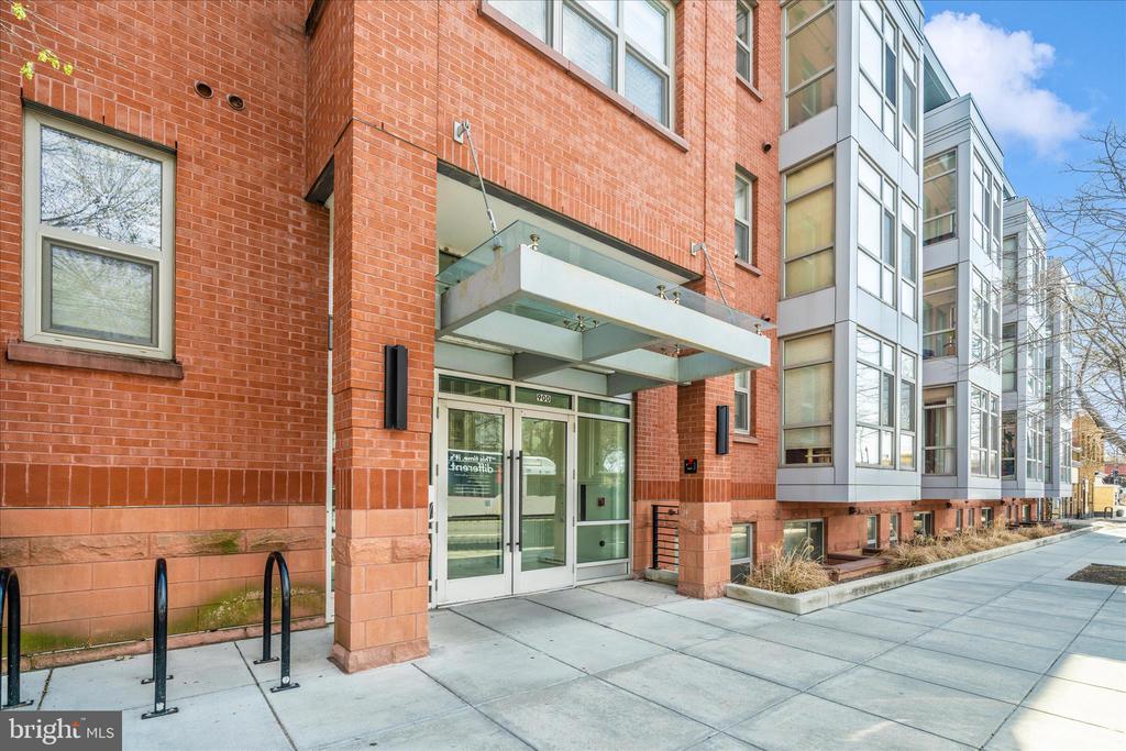 900 11TH STREET SE 203