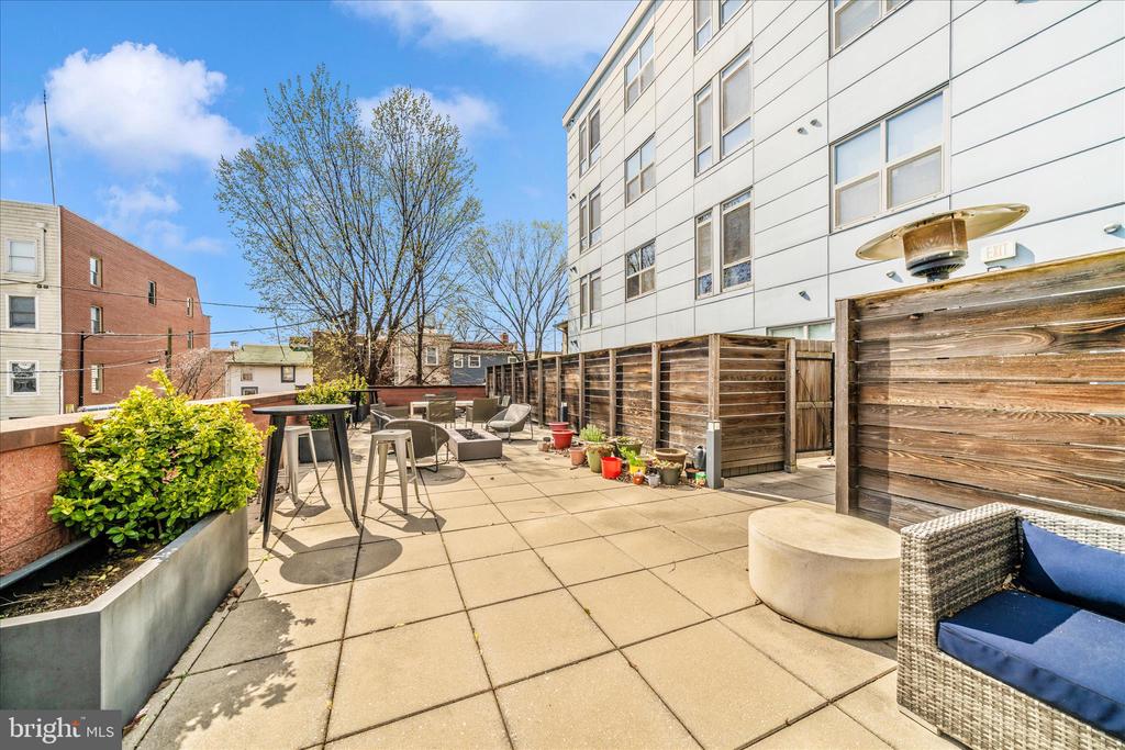 900 11TH STREET SE 203