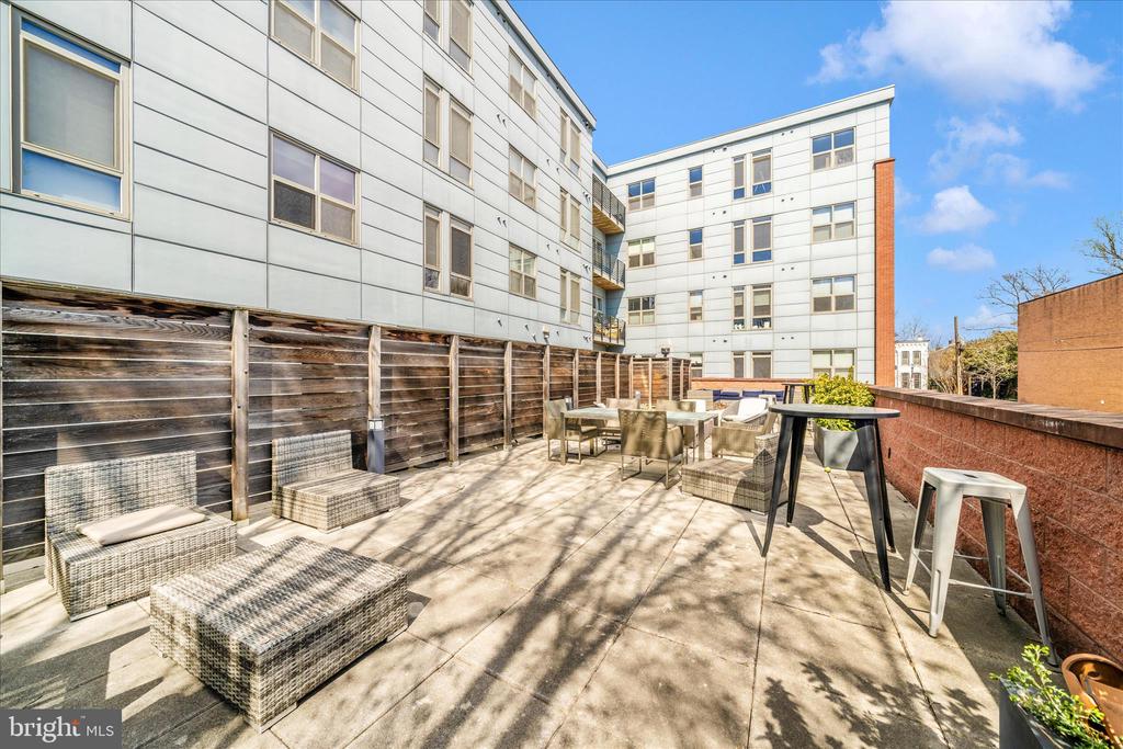 900 11TH STREET SE 203