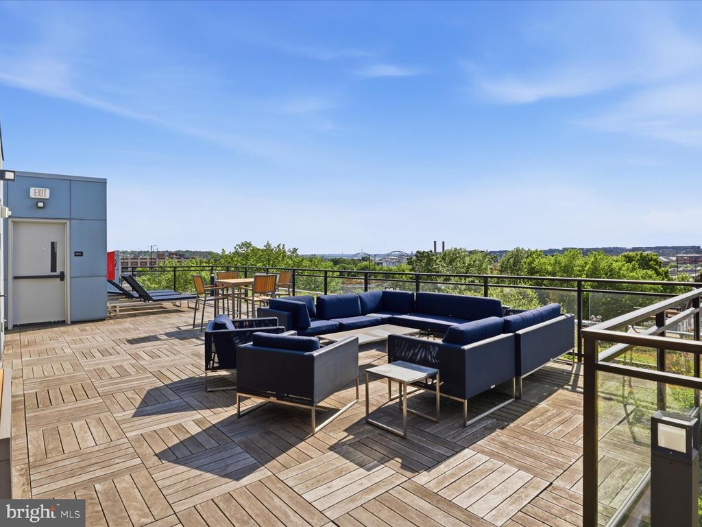 900 11TH STREET SE 203