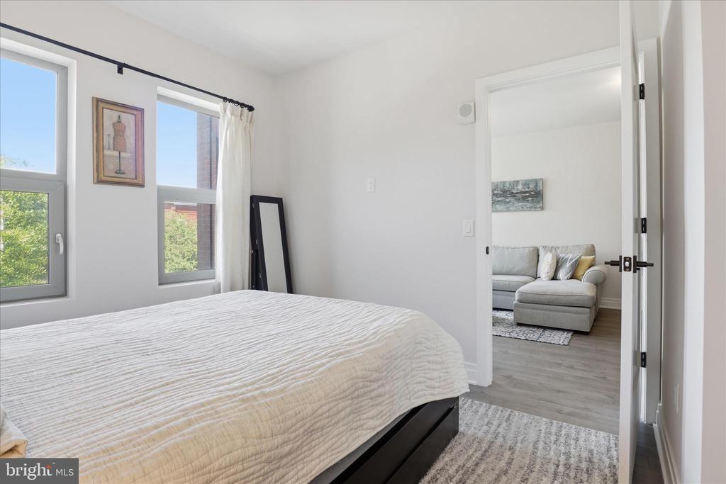 900 11TH STREET SE 203