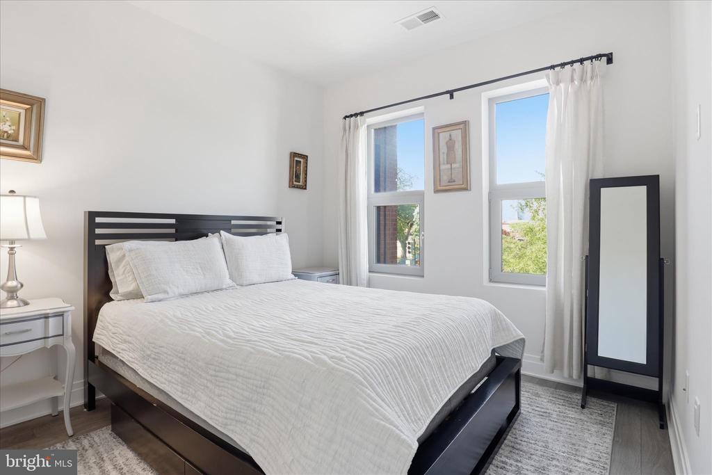 900 11TH STREET SE 203