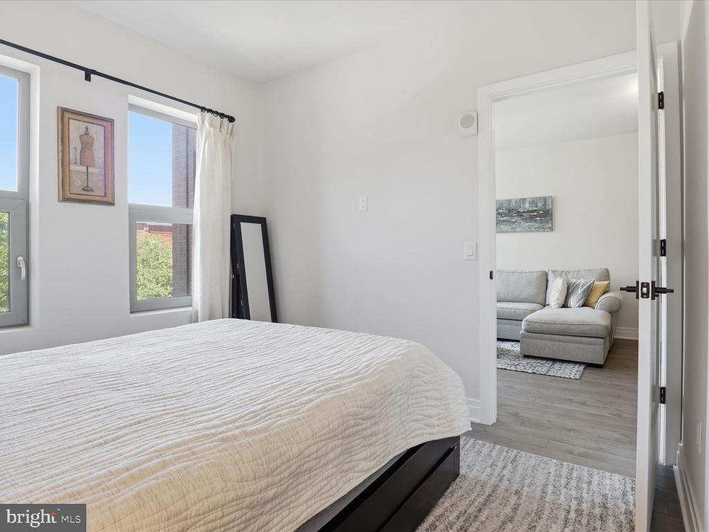 900 11TH STREET SE 203