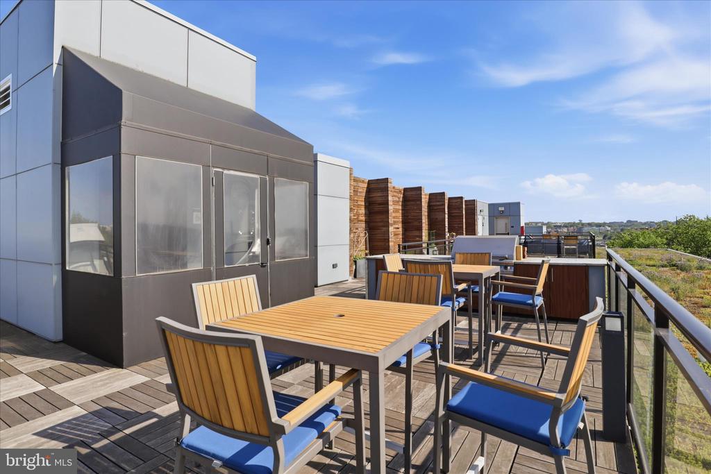 900 11TH STREET SE 203