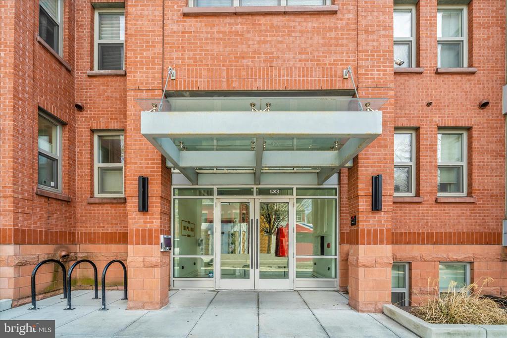 900 11TH STREET SE 203
