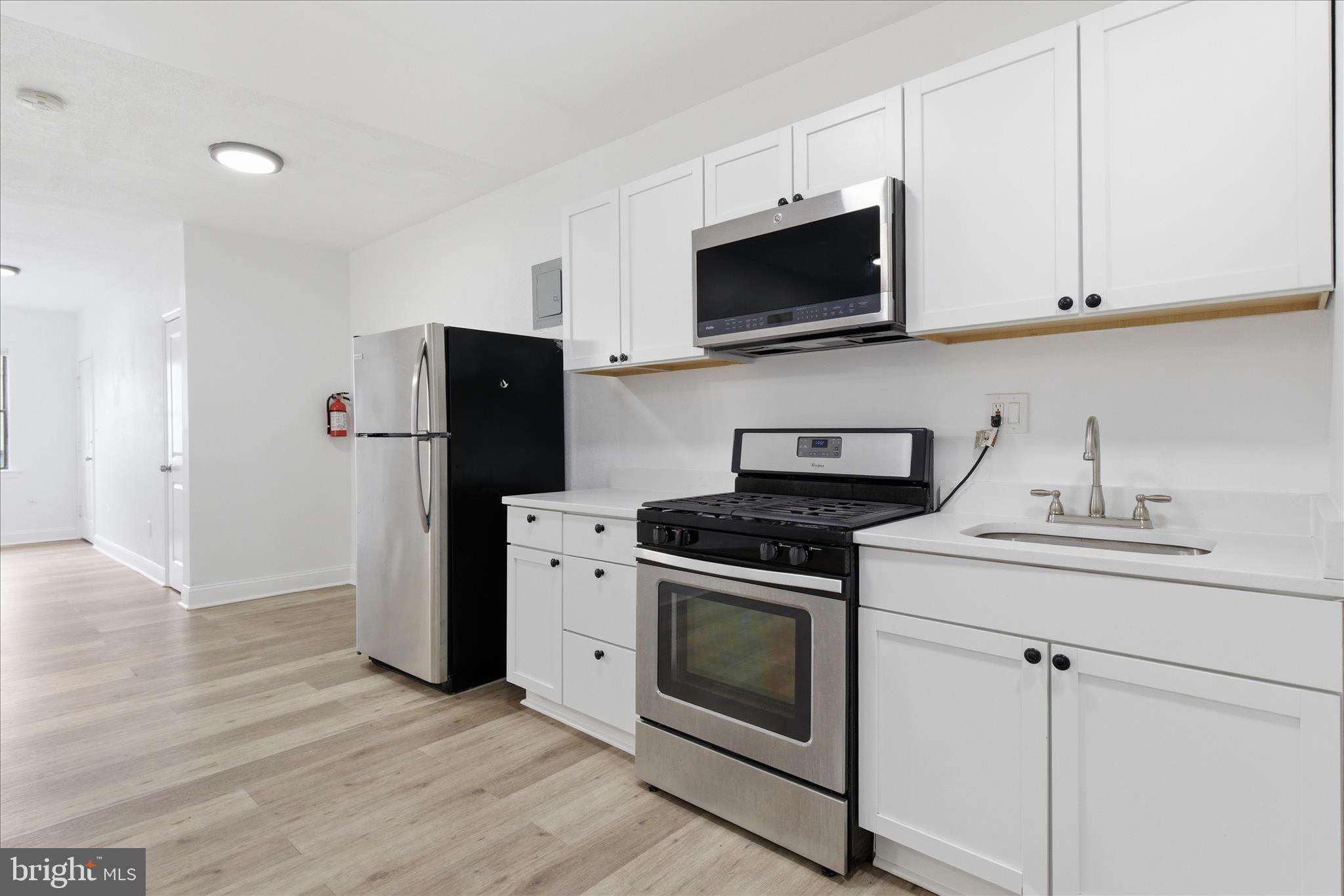 221 20TH STREET NE 4