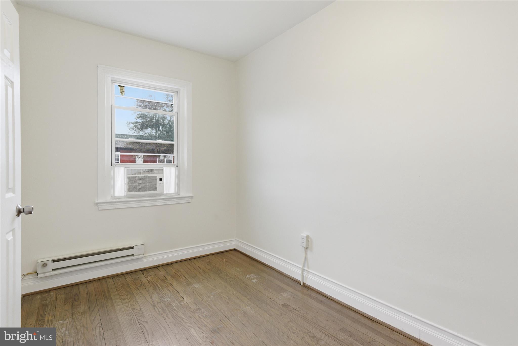 221 20TH STREET NE 4
