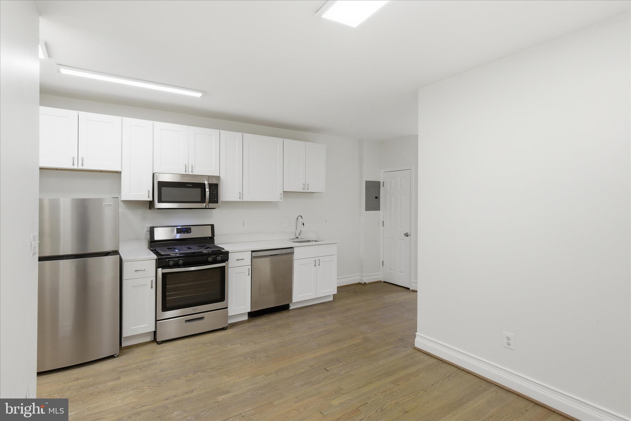 221 20TH STREET NE 4