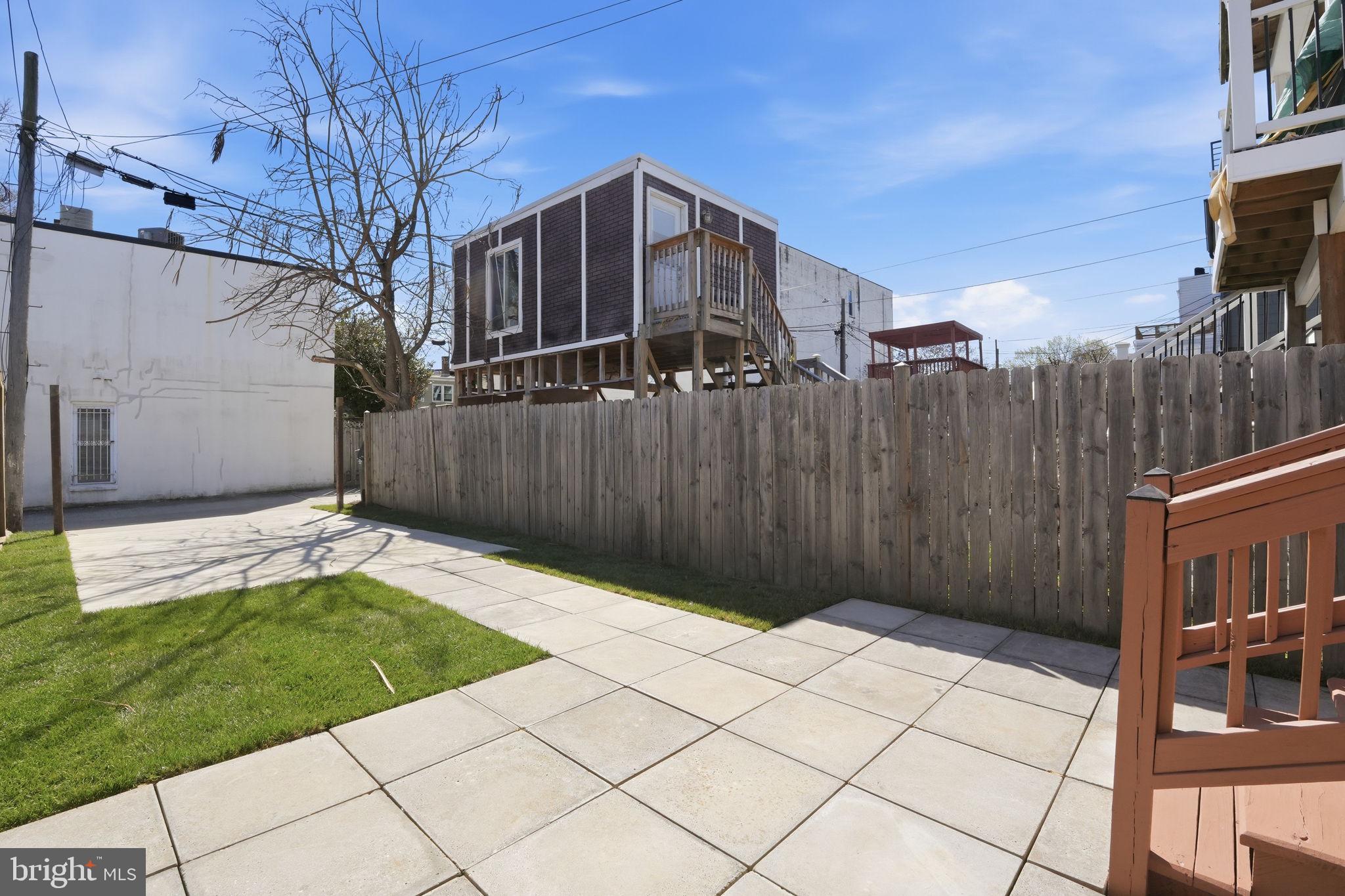 1739 INDEPENDENCE AVENUE SE