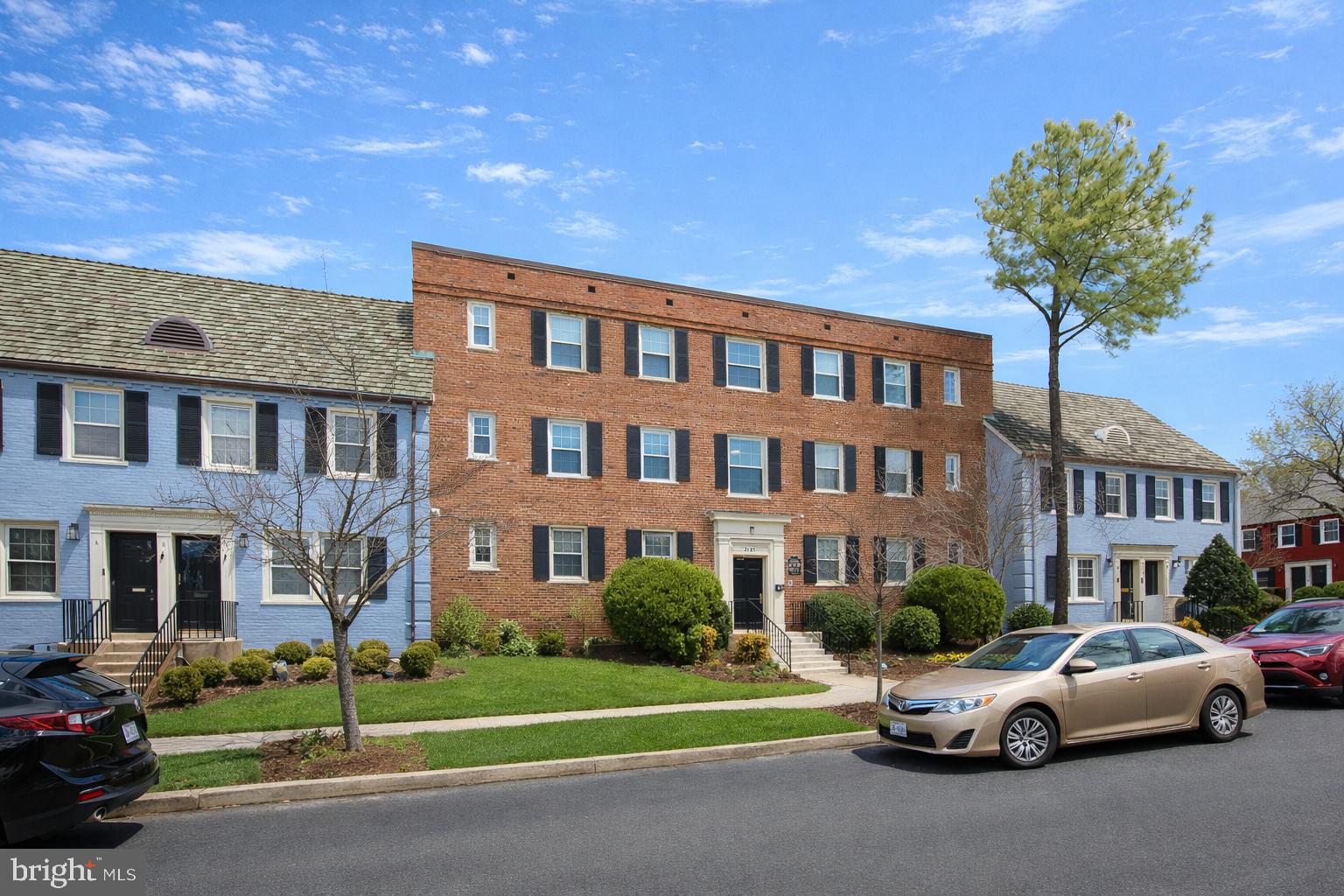2125 SUITLAND TERRACE SE 302