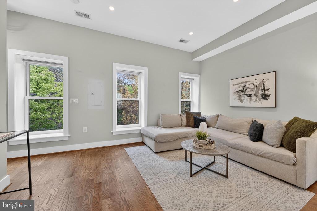 158 BRYANT STREET NW 2