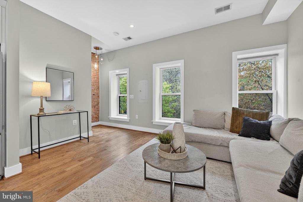 158 BRYANT STREET NW 2