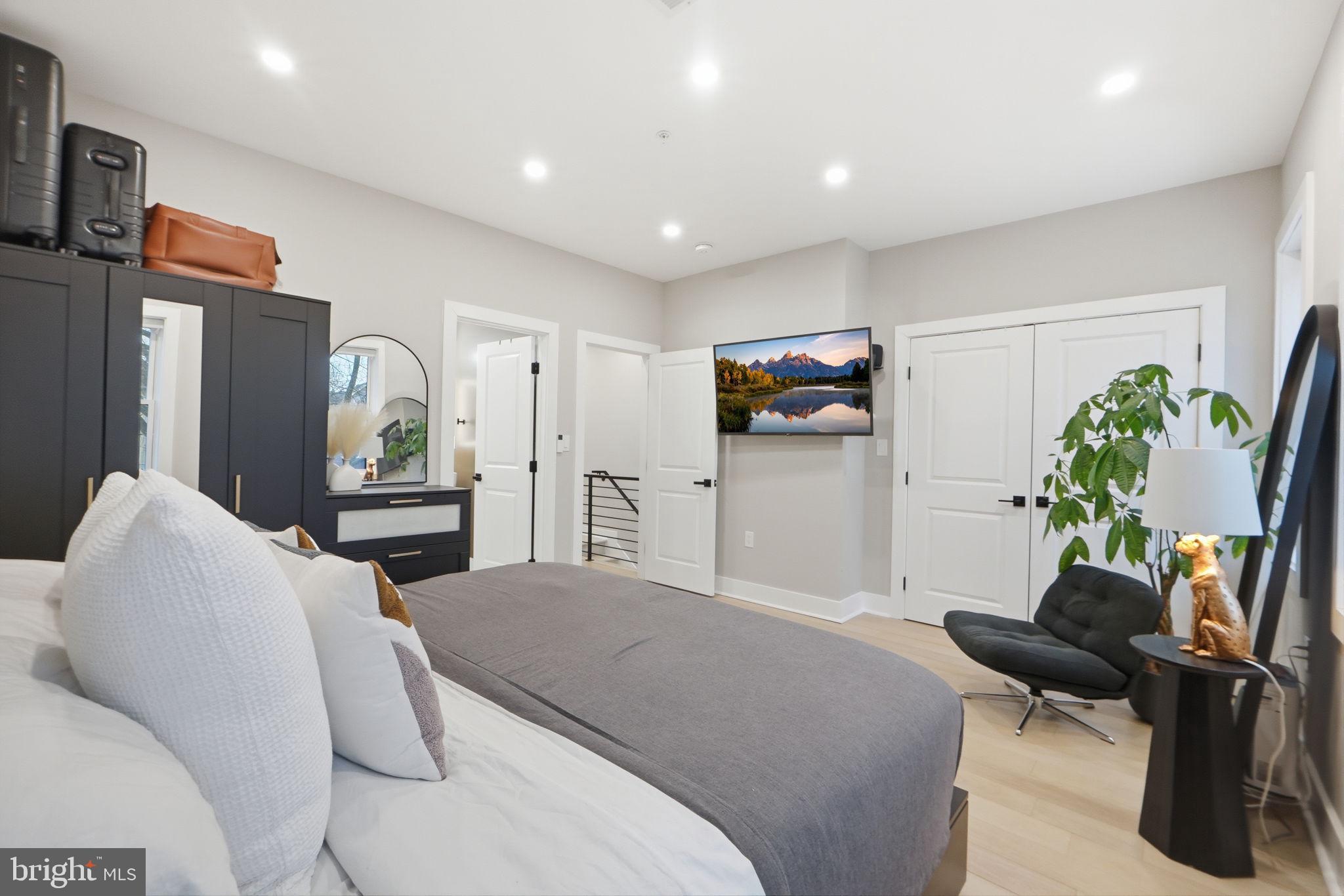 533 SHEPHERD STREET NW