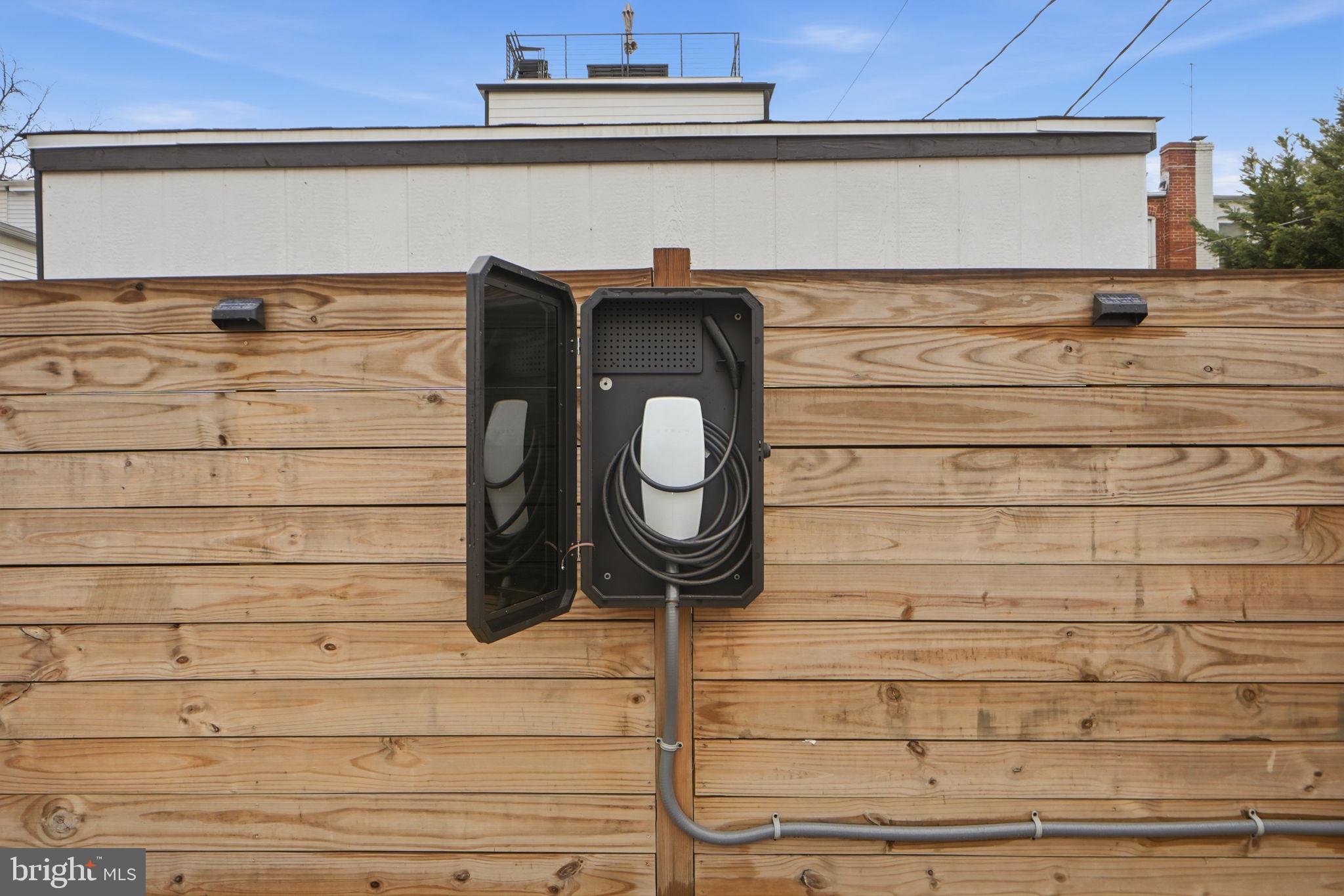 533 SHEPHERD STREET NW