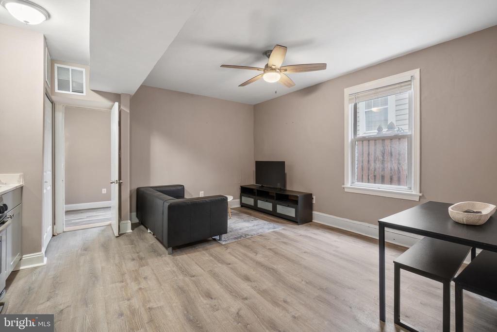 1526 V STREET SE 2