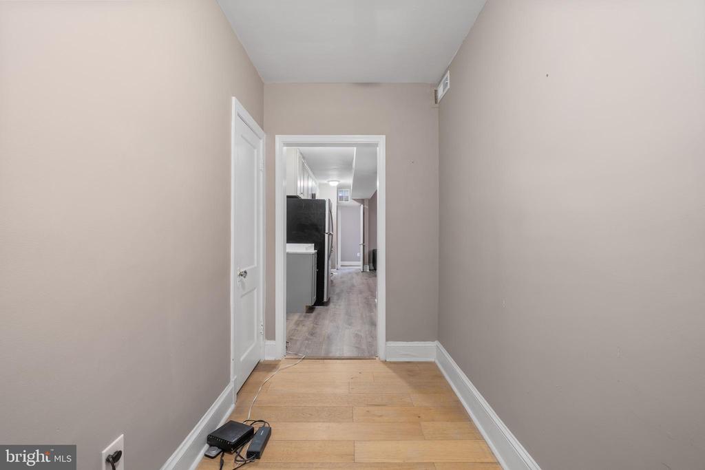 1526 V STREET SE 2