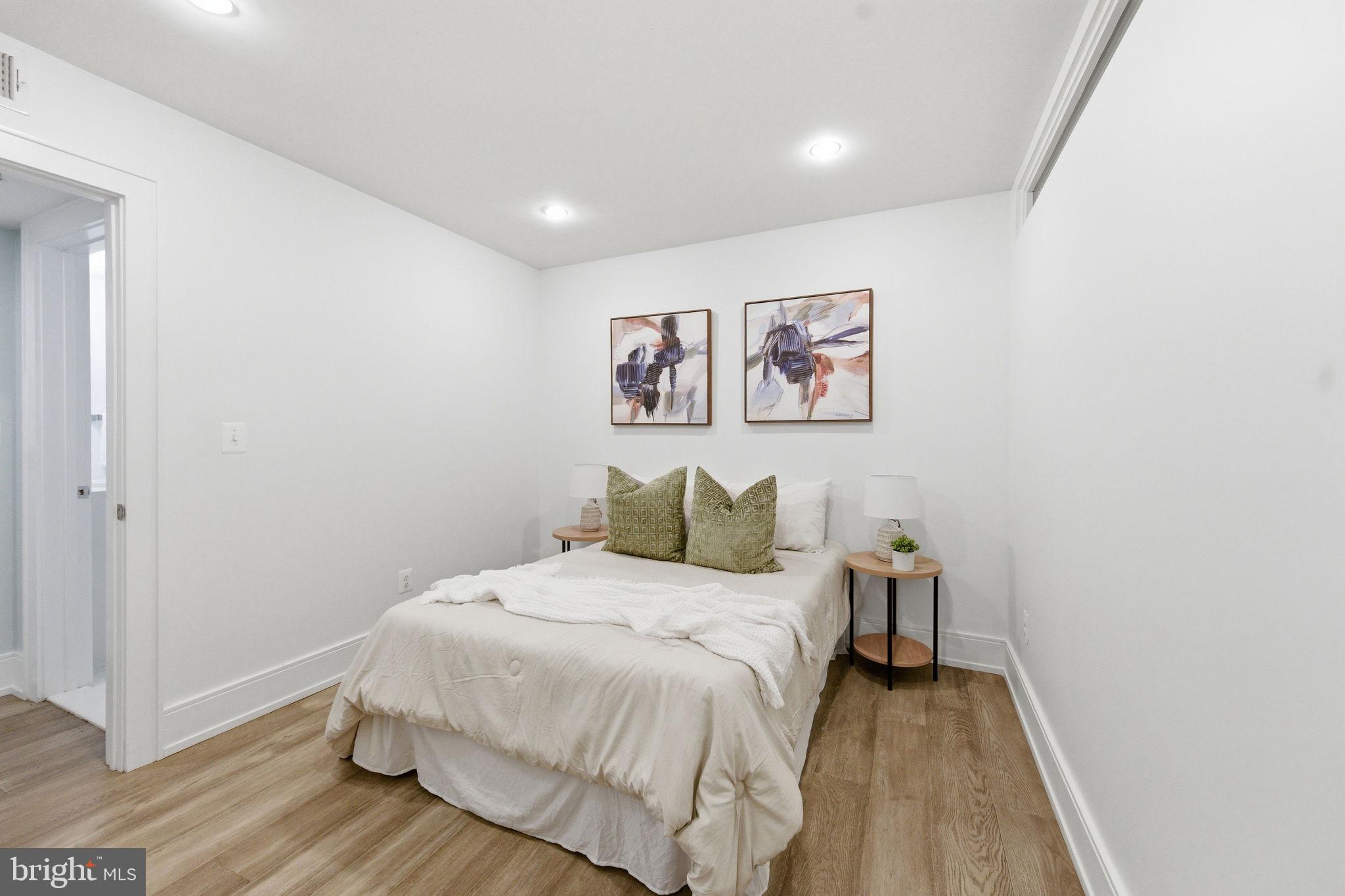 1465 HARVARD STREET NW B101