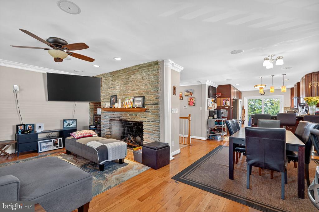 260 45TH STREET NE
