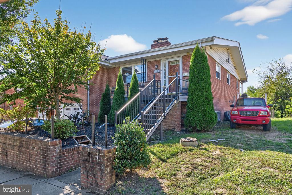 260 45TH STREET NE