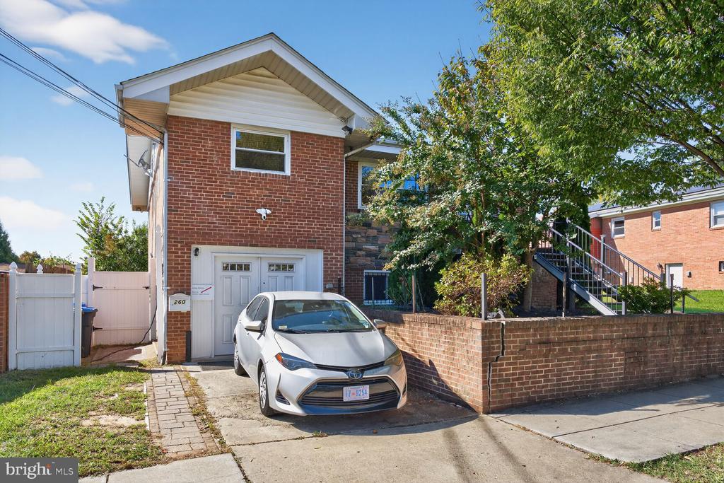 260 45TH STREET NE
