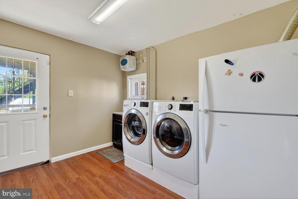 260 45TH STREET NE