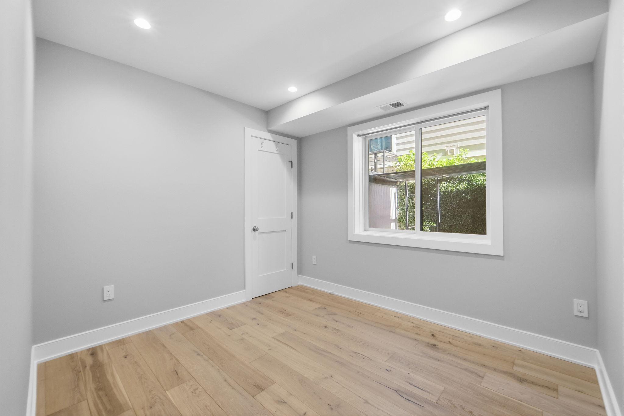 5305 CONNECTICUT AVENUE NW 2