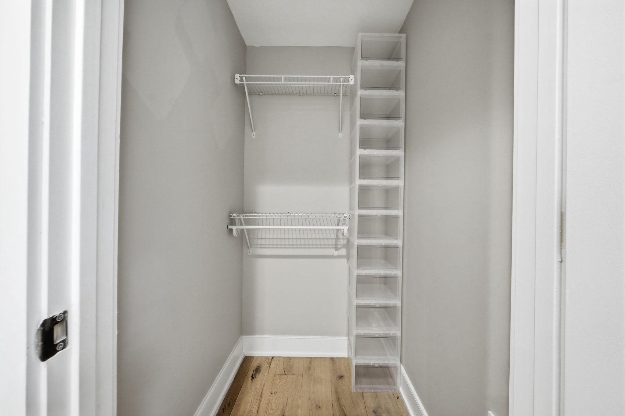 5305 CONNECTICUT AVENUE NW 2