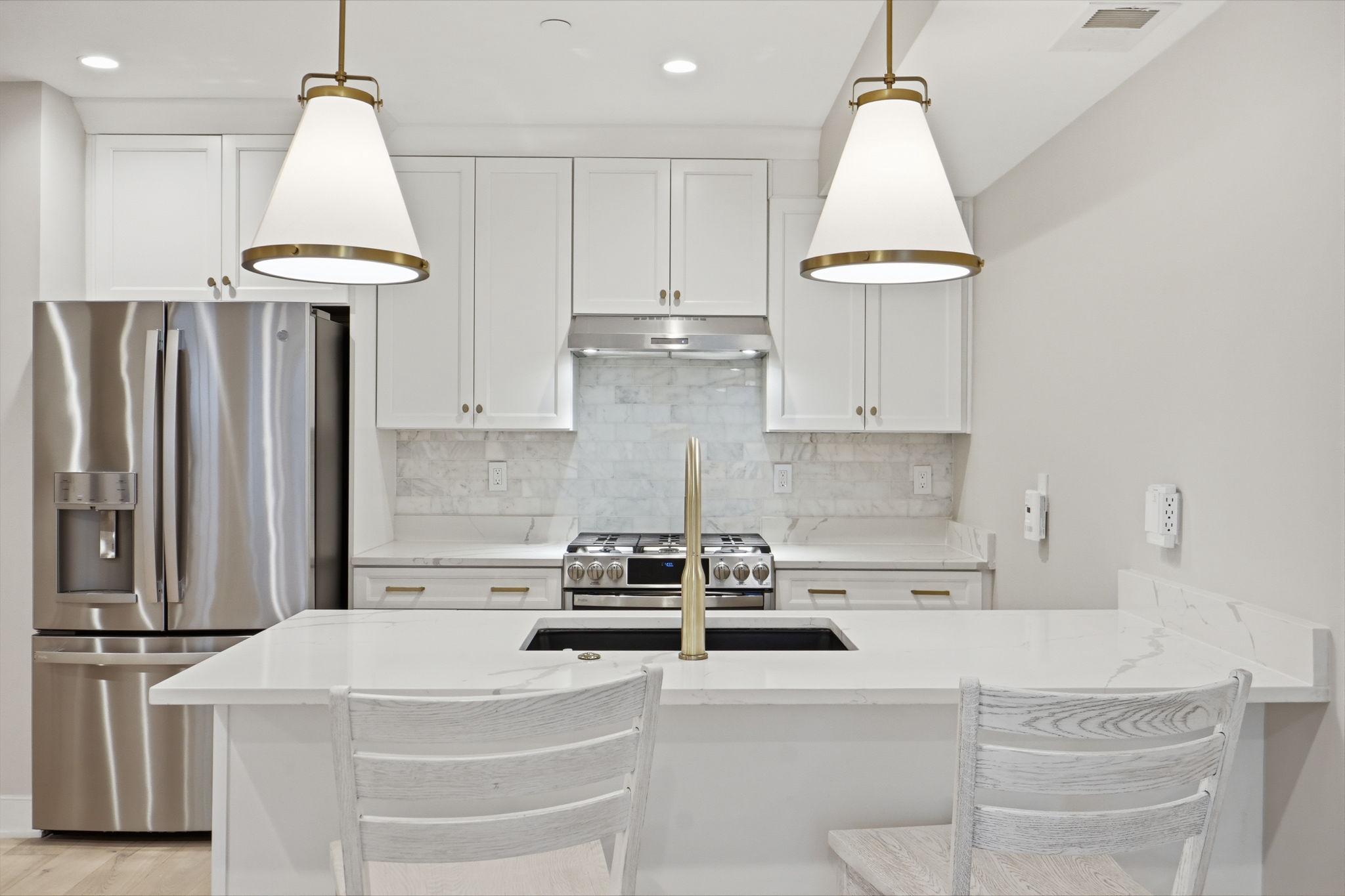 5305 CONNECTICUT AVENUE NW 2