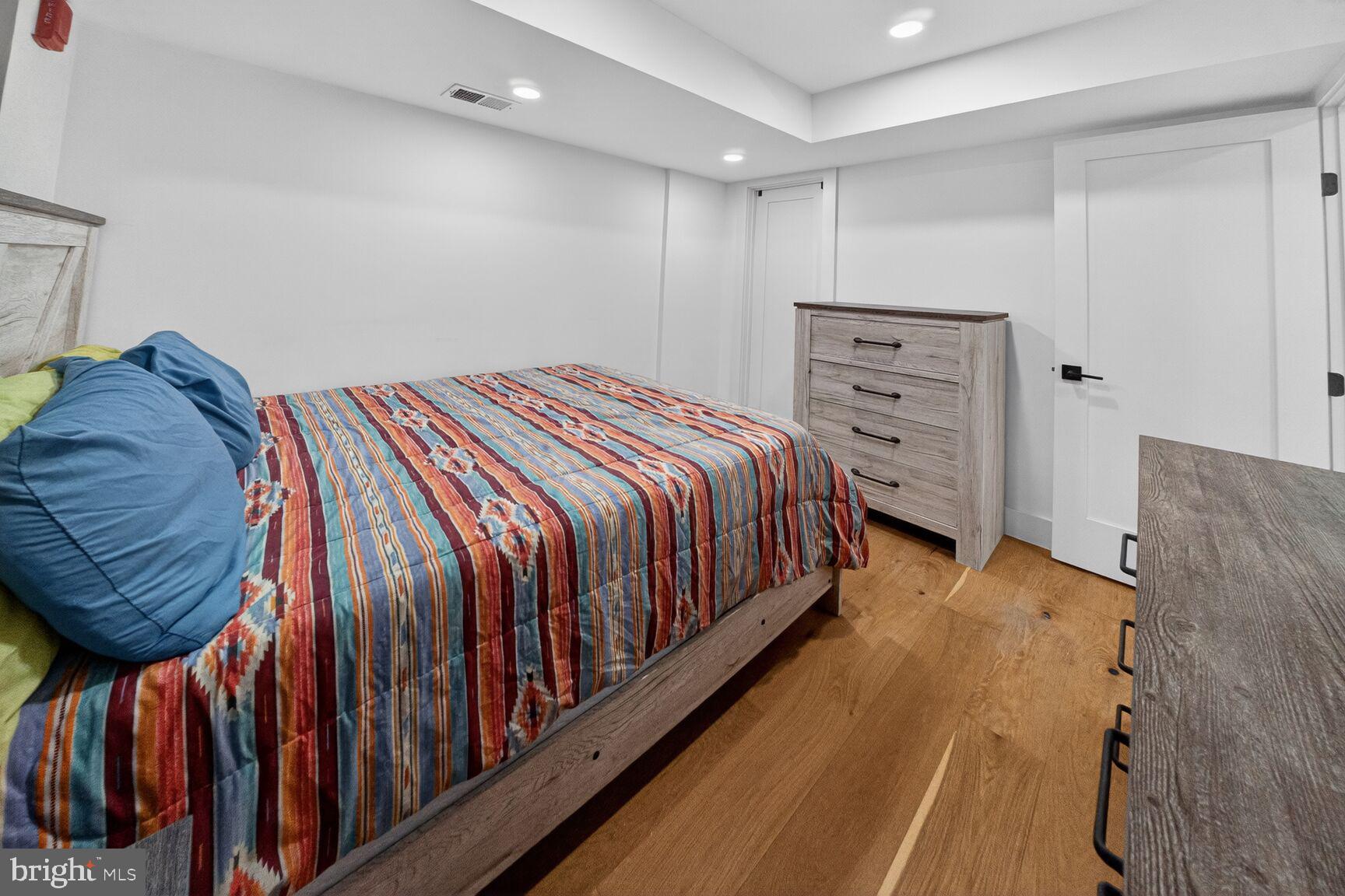 927 KENNEDY STREET NW B02