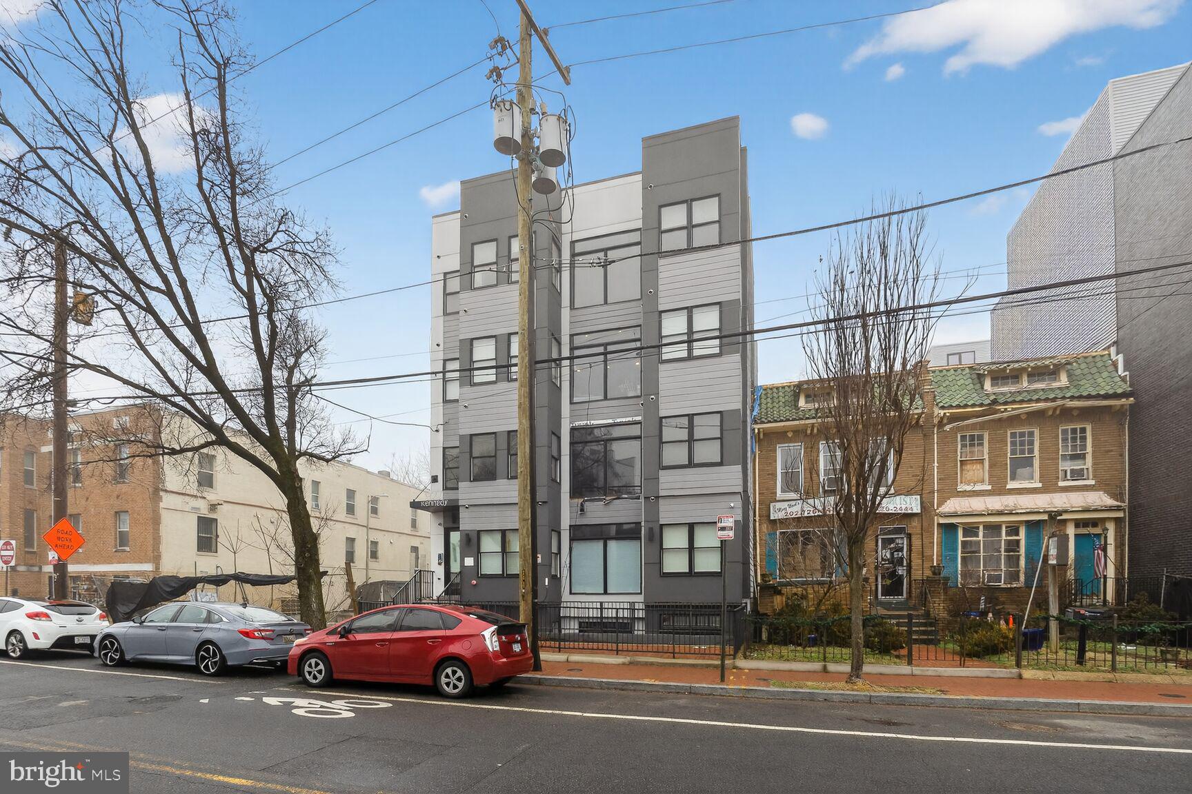 927 KENNEDY STREET NW B02