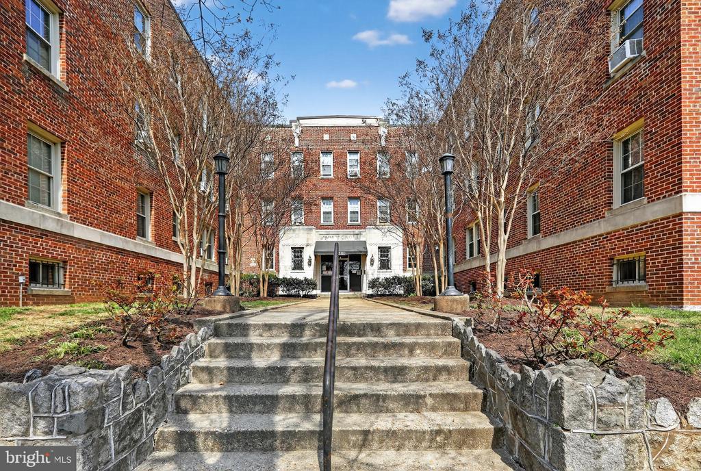 1301 LONGFELLOW STREET NW